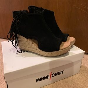 Minnetonka wedges